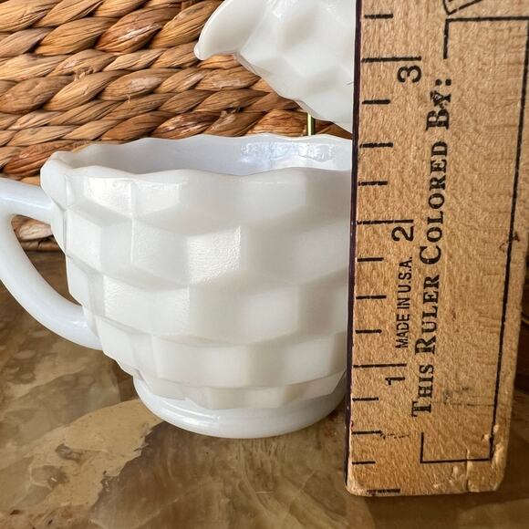 Milk Glass diamond print cream and sugar - Picture 4 of 7